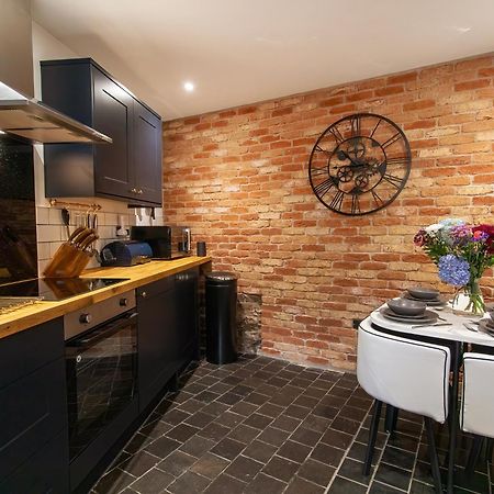 Stunning Ashbourne Town Centre Cottage Near Alton Towers Peak District Derbyshire ภายนอก รูปภาพ